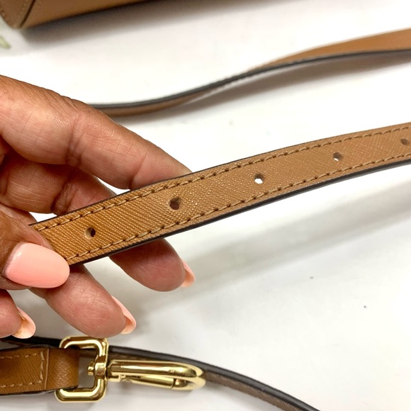 Tory Burch Medium Micro Leather Robinson Tote - Picture 16 of 16